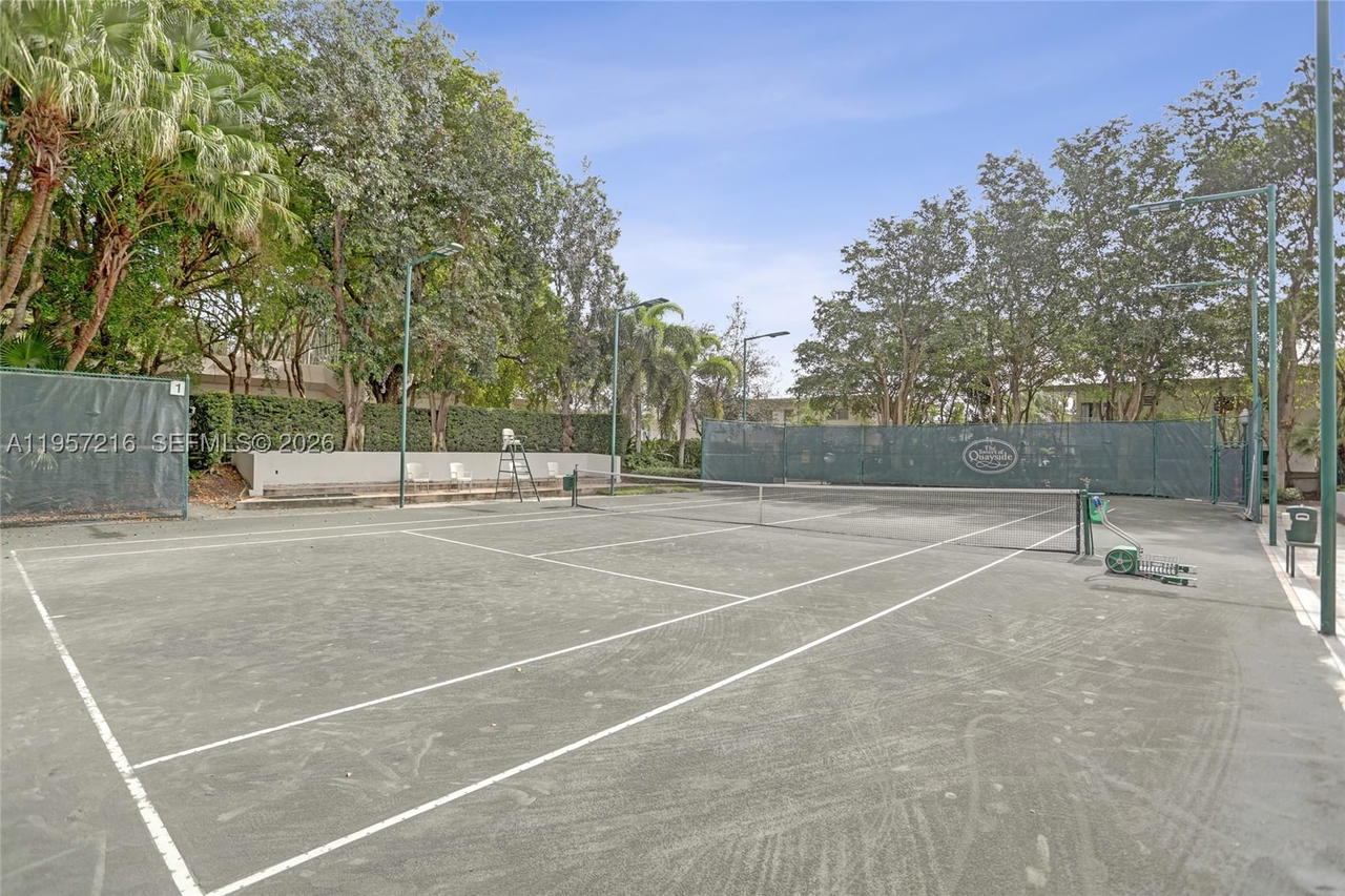 Real estate property located at 1000 Quayside Ter #1402, Miami-dade, Towers Of Quayside Condo, Miami, FL