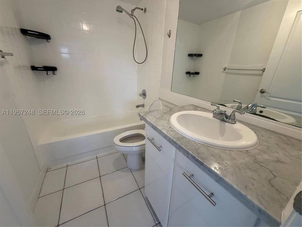 Real estate property located at 3052 27th Ave #301, Miami-dade, Grove Palms I Condo, Miami, FL
