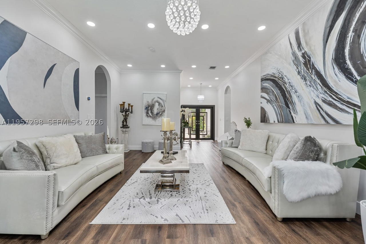 Real estate property located at 14200 160th Ct, Miami-dade, Fantasy Reef, Miami, FL