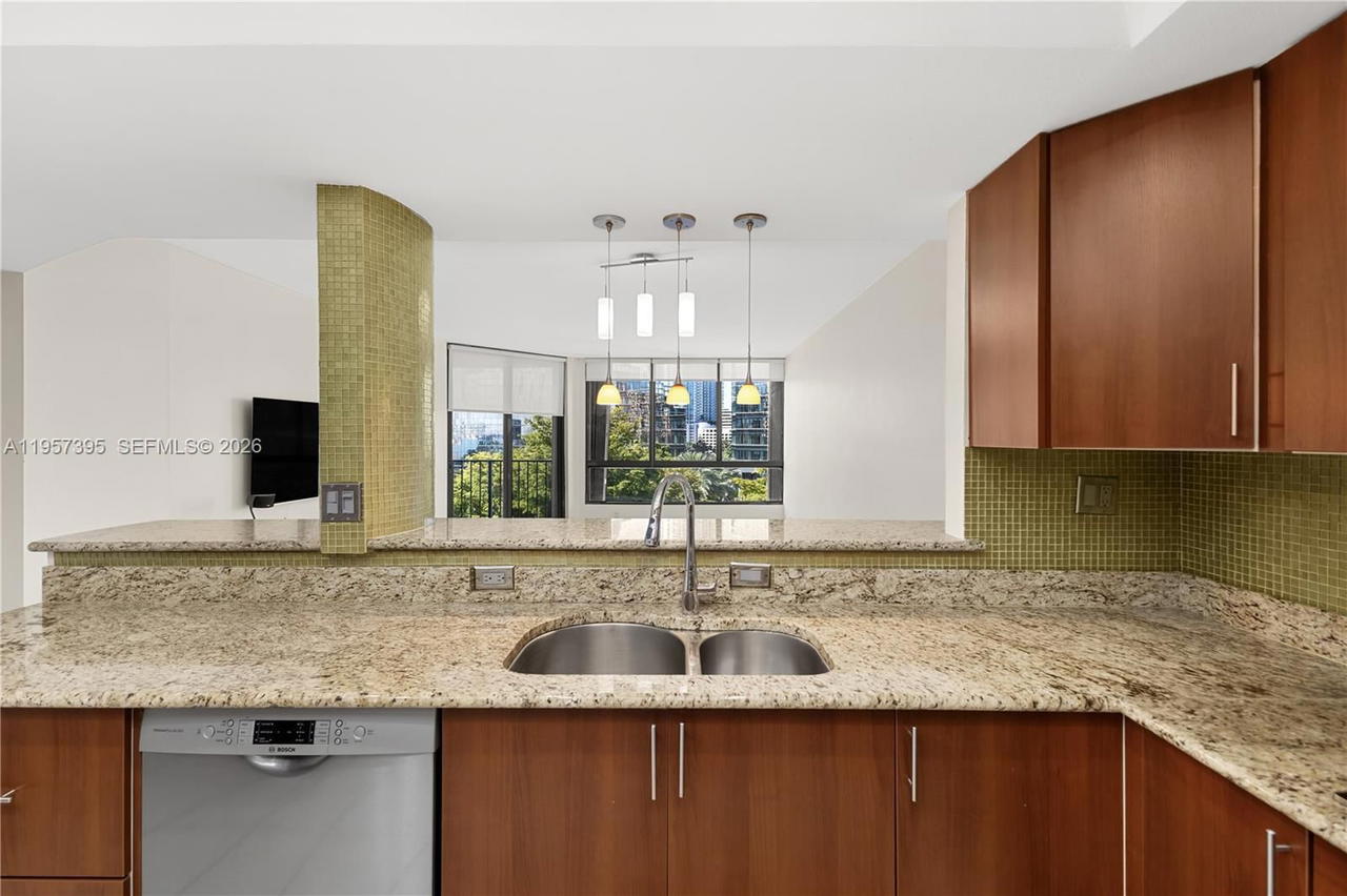 Real estate property located at 520 Brickell Key Dr A619, Miami-dade, Brickell Key One Condo, Miami, FL