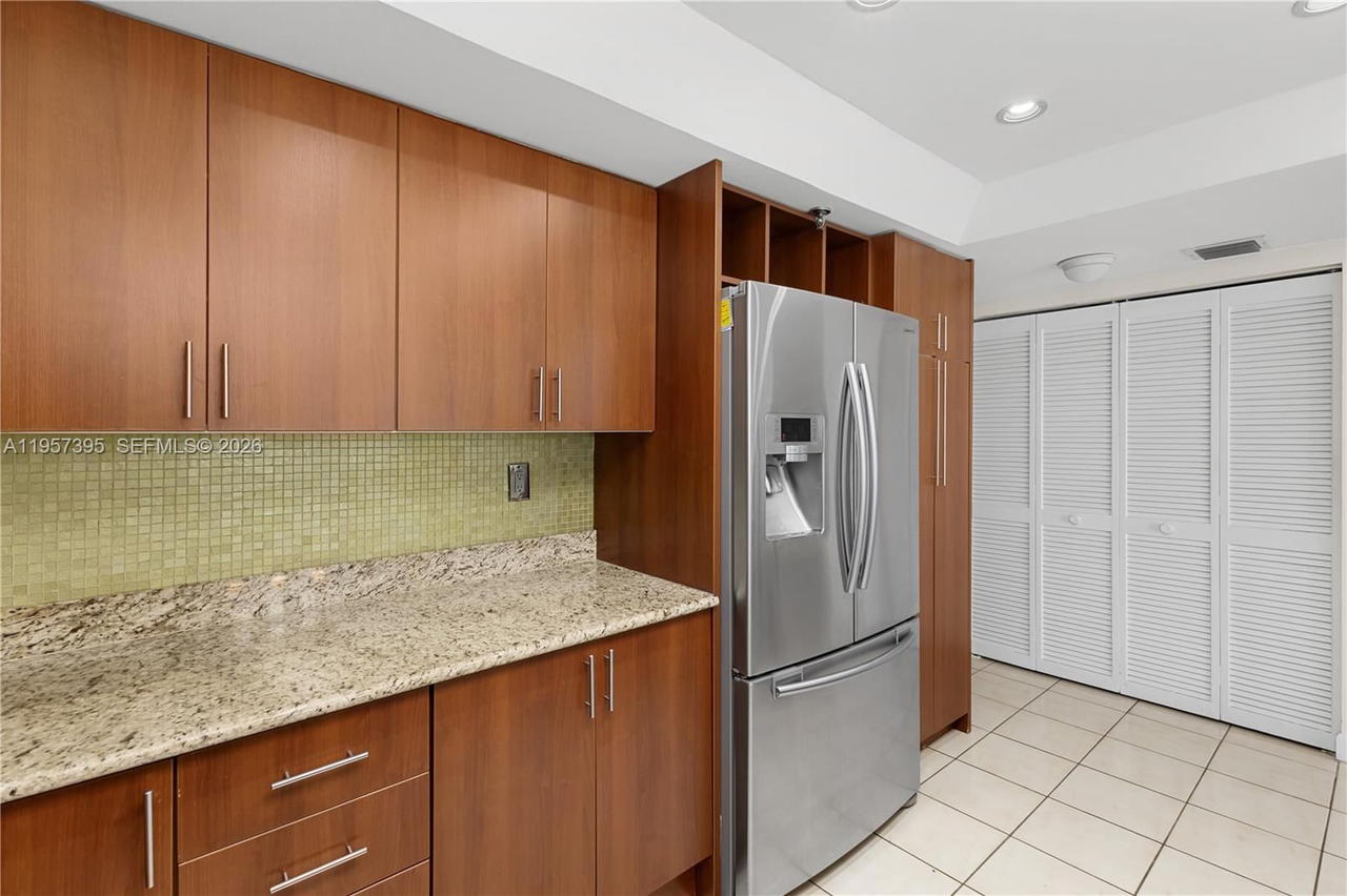 Real estate property located at 520 Brickell Key Dr A619, Miami-dade, Brickell Key One Condo, Miami, FL