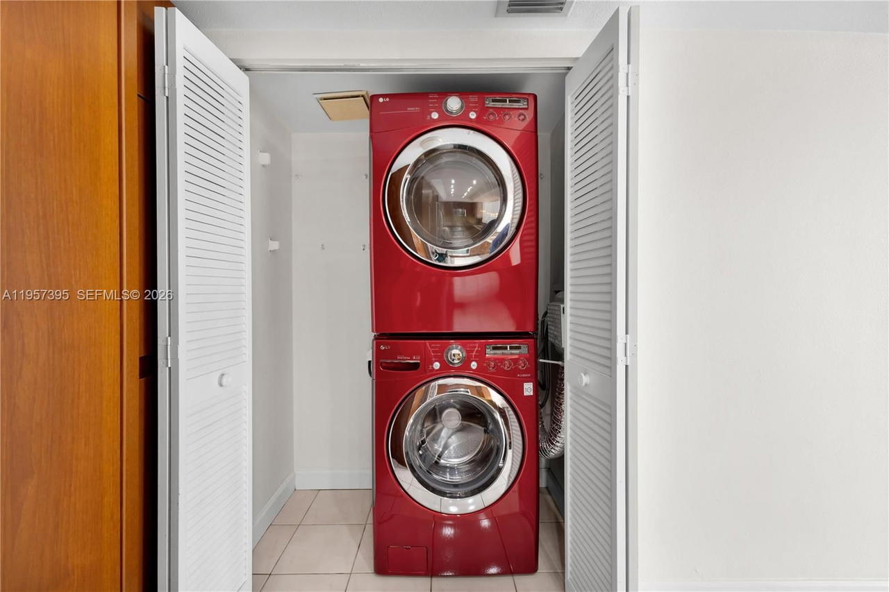 Real estate property located at 520 Brickell Key Dr A619, Miami-dade, Brickell Key One Condo, Miami, FL