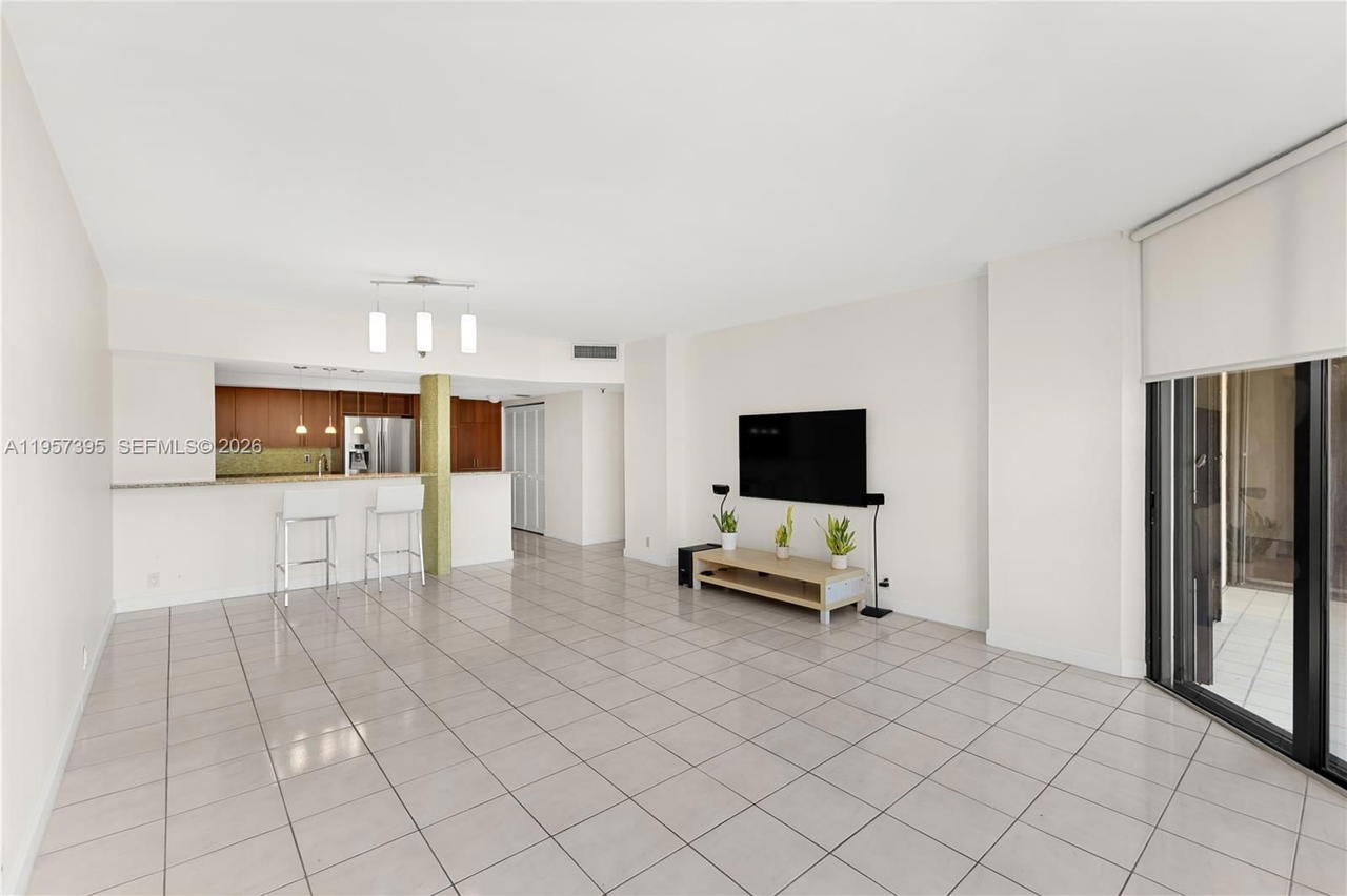 Real estate property located at 520 Brickell Key Dr A619, Miami-dade, Brickell Key One Condo, Miami, FL