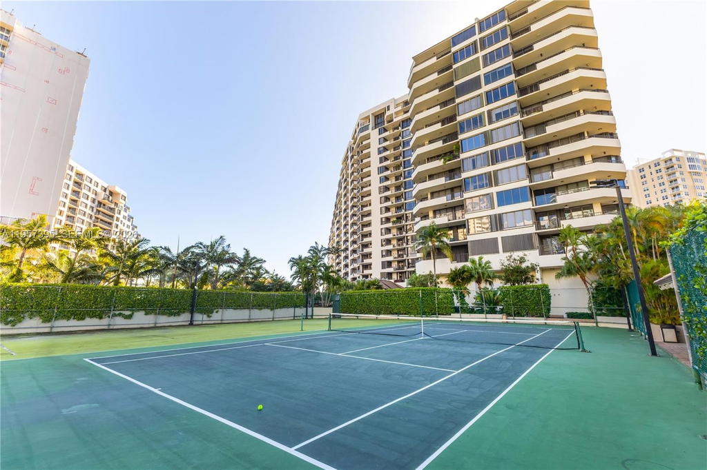 Real estate property located at 520 Brickell Key Dr A619, Miami-dade, Brickell Key One Condo, Miami, FL