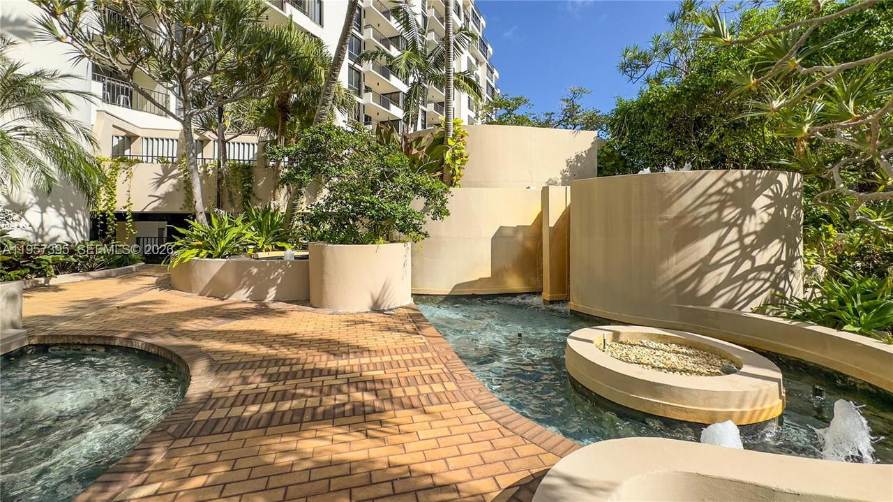 Real estate property located at 520 Brickell Key Dr A619, Miami-dade, Brickell Key One Condo, Miami, FL