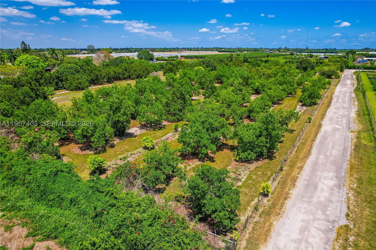 Real estate property located at 254XX sw 217ave, Miami-dade, Homestead, FL