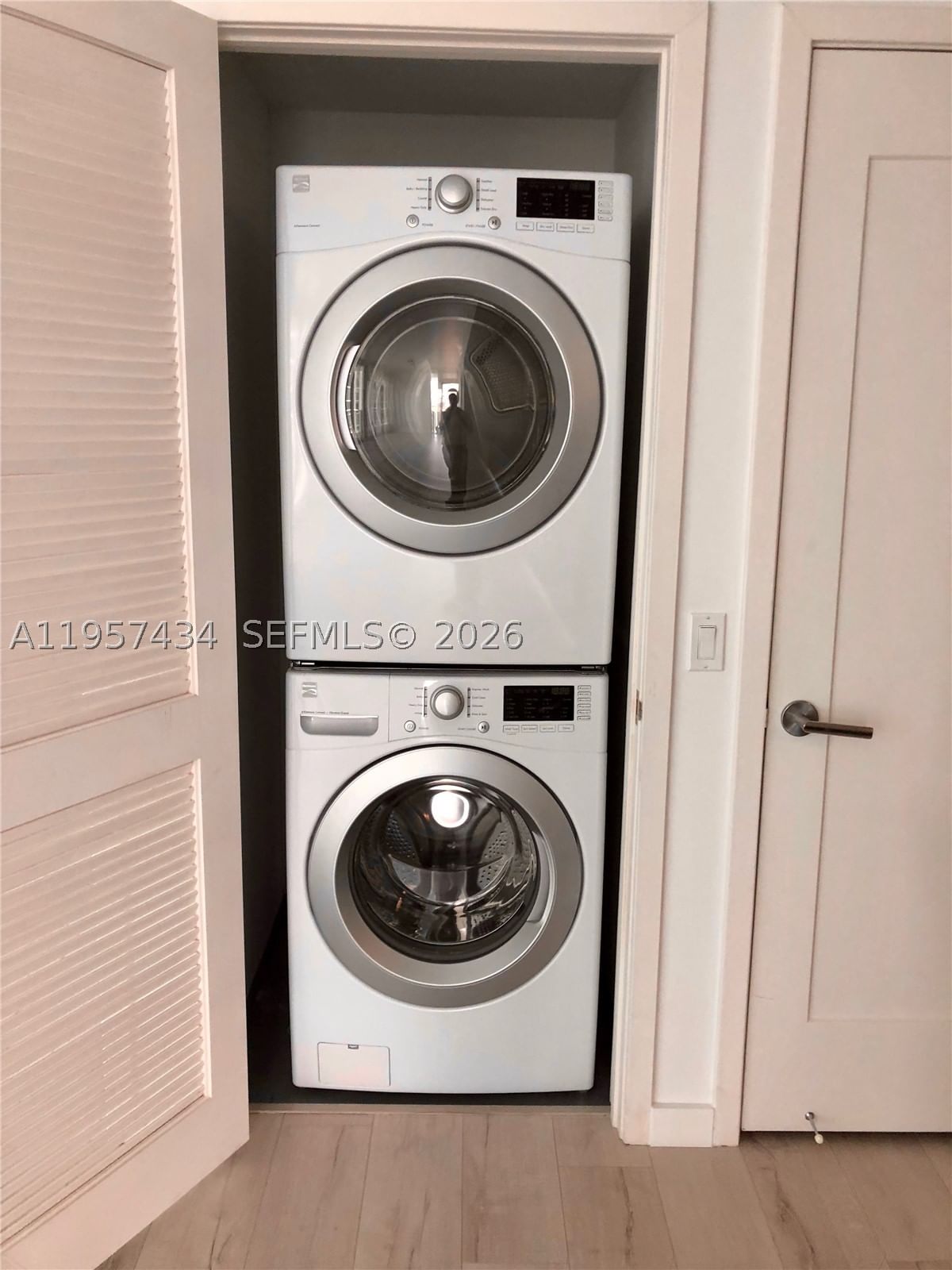 Real estate property located at 601 27TH ST #801, Miami-dade, The Crimson Condominium, Miami, FL