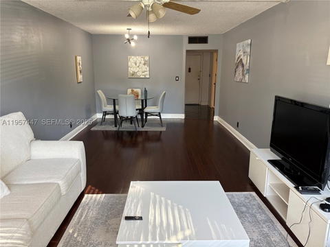 Real estate property located at 6600 Cypress Rd #203, Broward, Plantation Place Condo, Plantation, FL