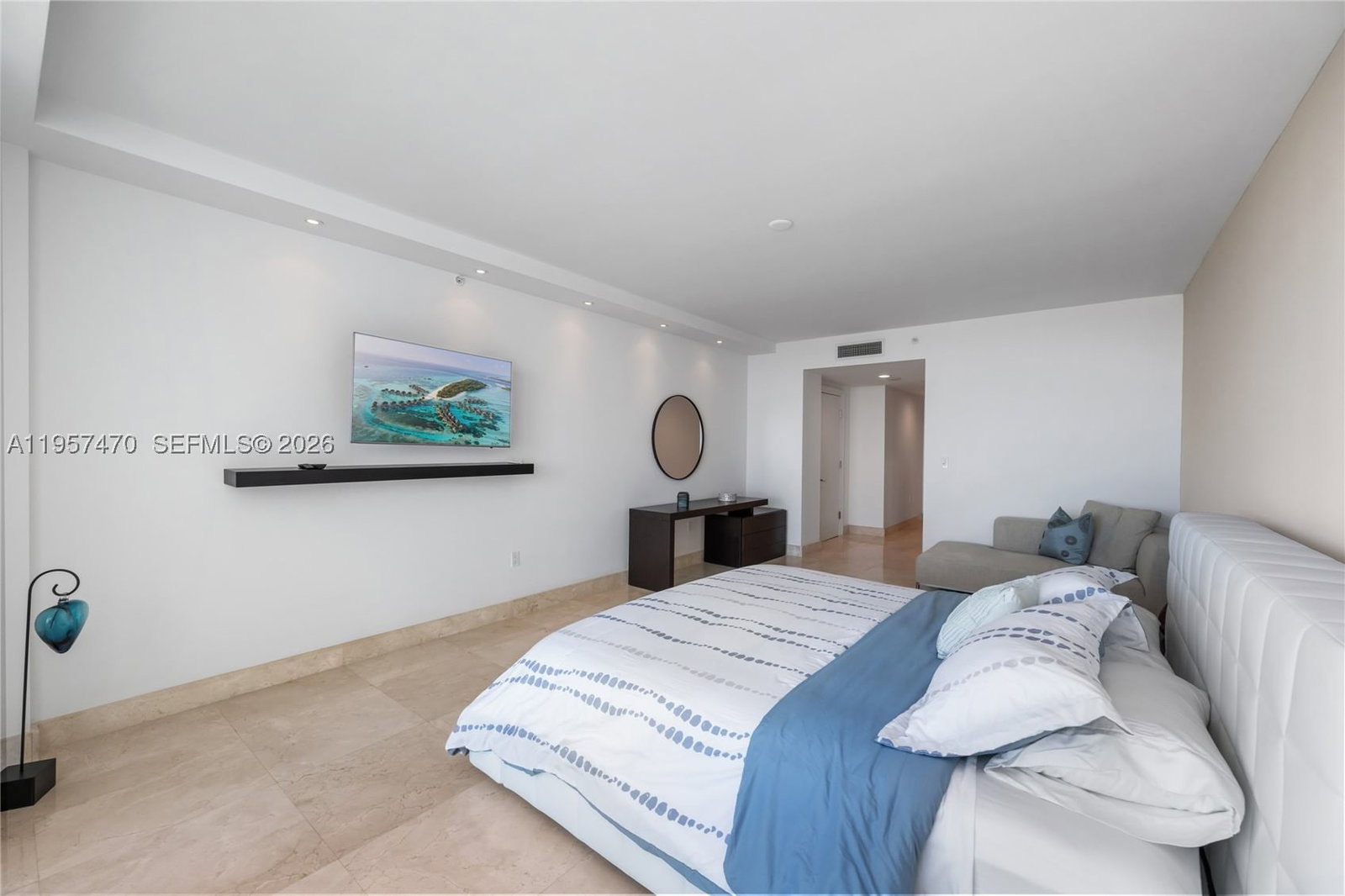 Real estate property located at 3201 183rd St #2906, Miami-dade, The Peninsula Condo, Aventura, FL