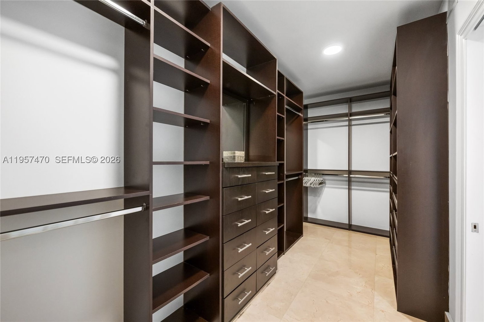 Real estate property located at 3201 183rd St #2906, Miami-dade, The Peninsula Condo, Aventura, FL