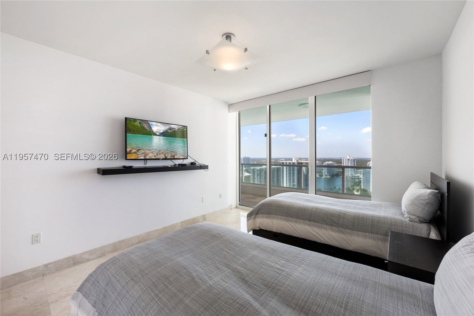 Real estate property located at 3201 183rd St #2906, Miami-dade, The Peninsula Condo, Aventura, FL