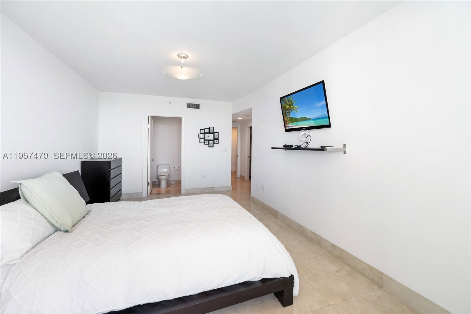 Real estate property located at 3201 183rd St #2906, Miami-dade, The Peninsula Condo, Aventura, FL
