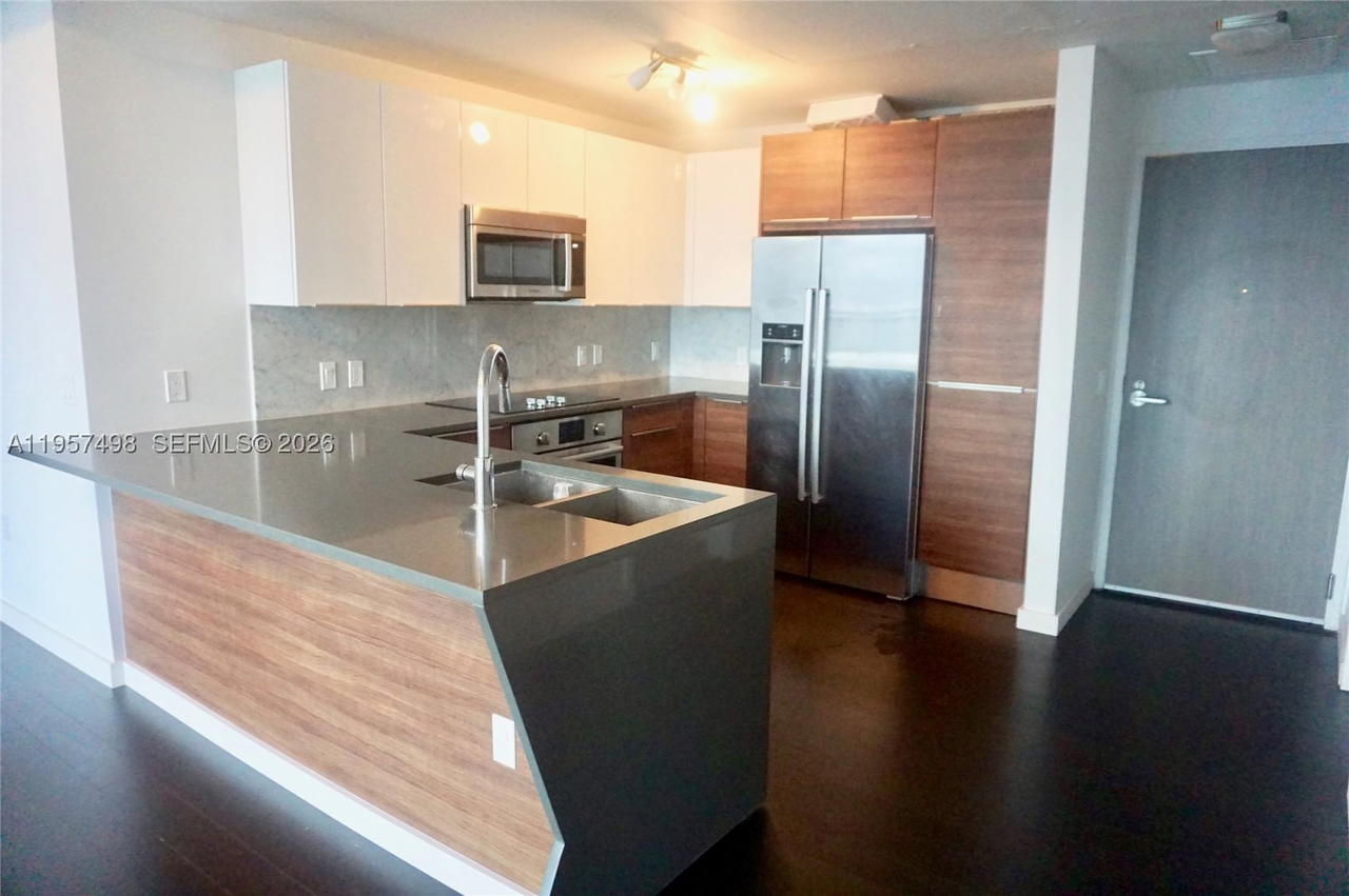 Real estate property located at 601 27TH ST #1706, Miami-dade, The Crimson Condominium, Miami, FL
