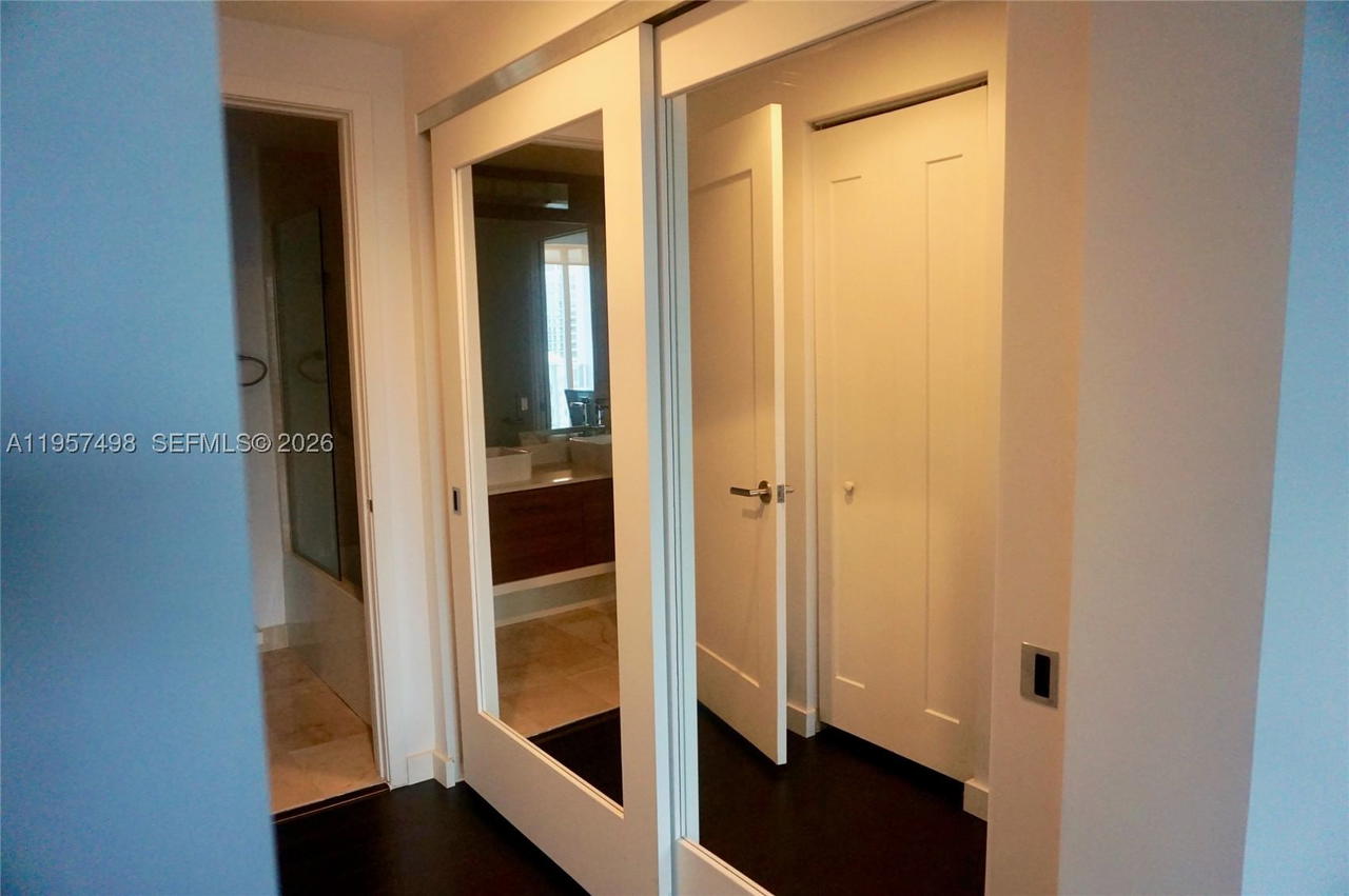 Real estate property located at 601 27TH ST #1706, Miami-dade, The Crimson Condominium, Miami, FL
