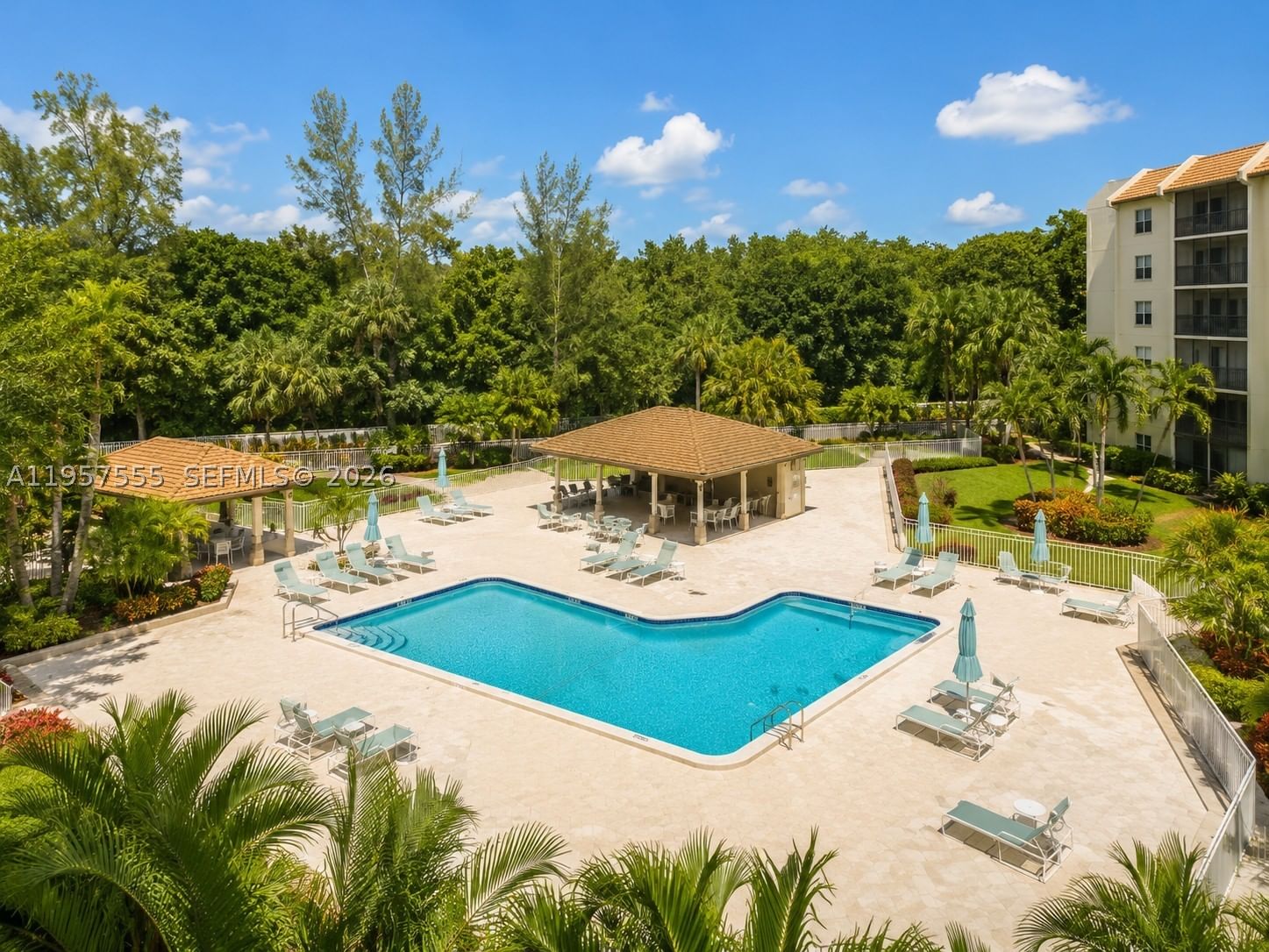 Real estate property located at 3910 Inverrary Blvd #603-B, Broward, 18th Hole At Inverrary Co, Lauderhill, FL