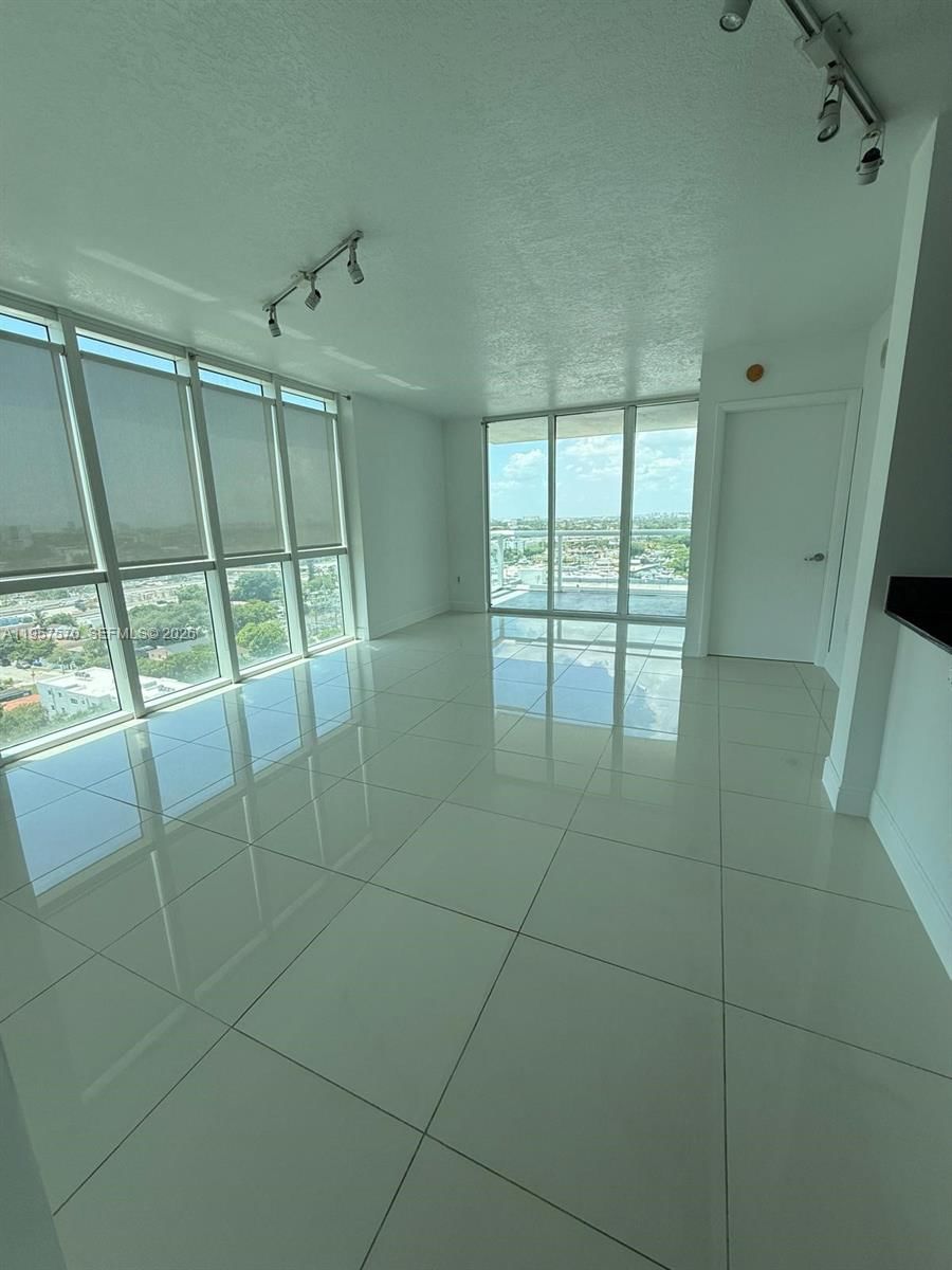 Real estate property located at 1871 S River Dr #1503, Miami-dade, Terrazas Riverpark Villag, Miami, FL