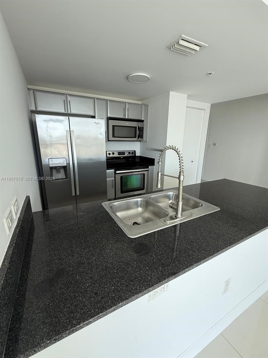 Real estate property located at 1871 S River Dr #1503, Miami-dade, Terrazas Riverpark Villag, Miami, FL