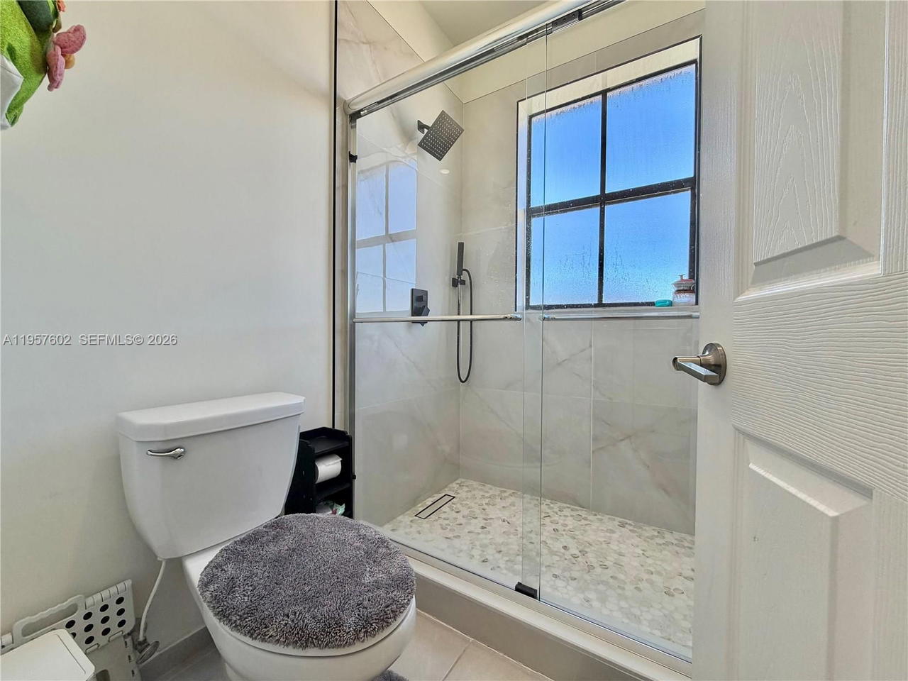 Real estate property located at 11032 33rd Way, Miami-dade, Aquabella North Replat, Hialeah, FL