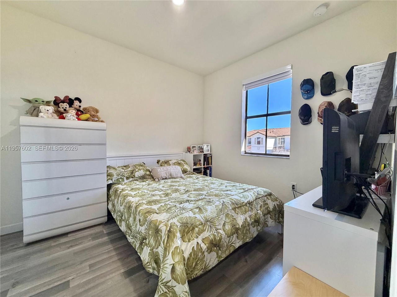 Real estate property located at 11032 33rd Way, Miami-dade, Aquabella North Replat, Hialeah, FL