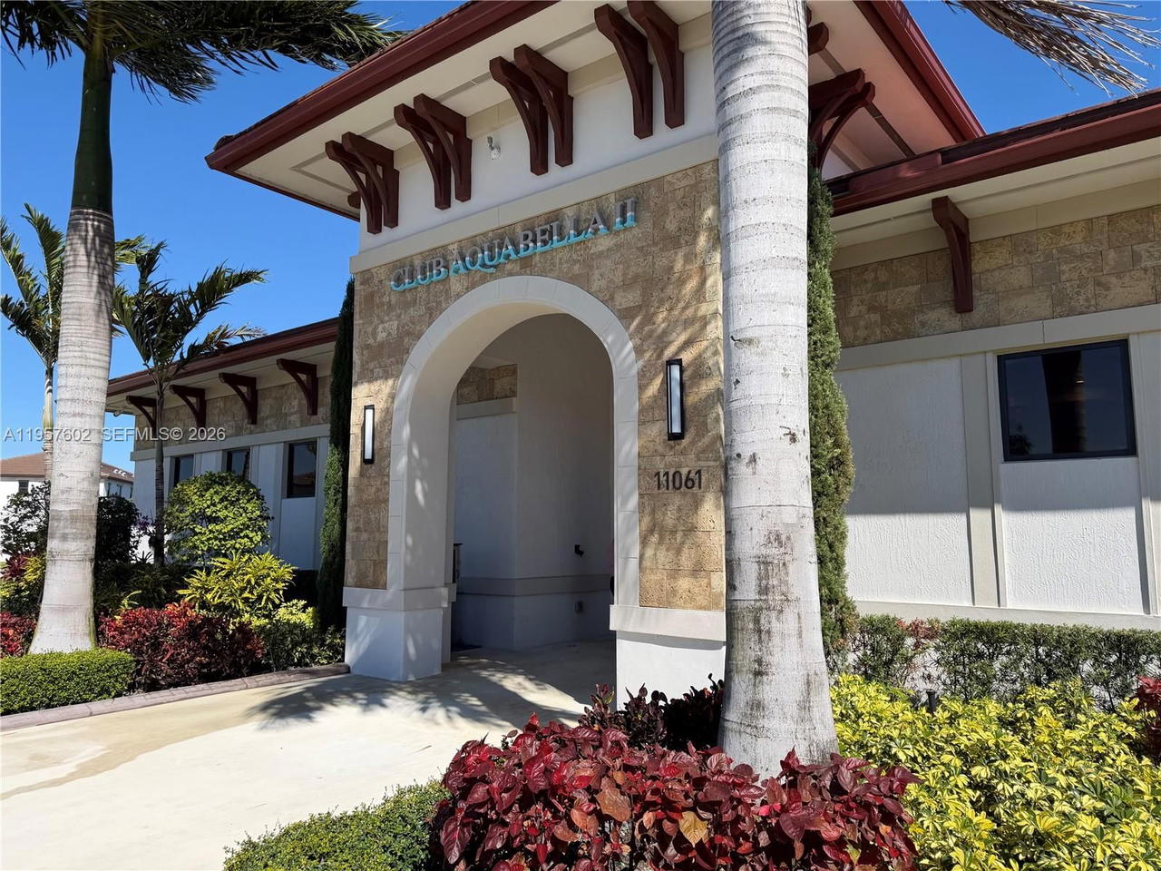 Real estate property located at 11032 33rd Way, Miami-dade, Aquabella North Replat, Hialeah, FL