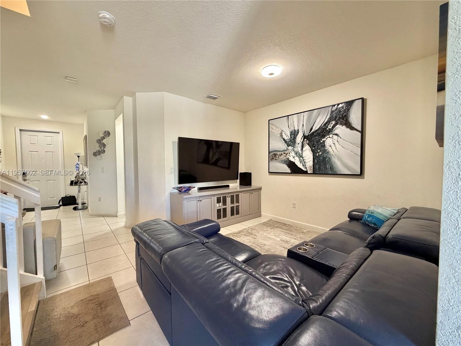 Real estate property located at 11032 33rd Way, Miami-dade, Aquabella North Replat, Hialeah, FL