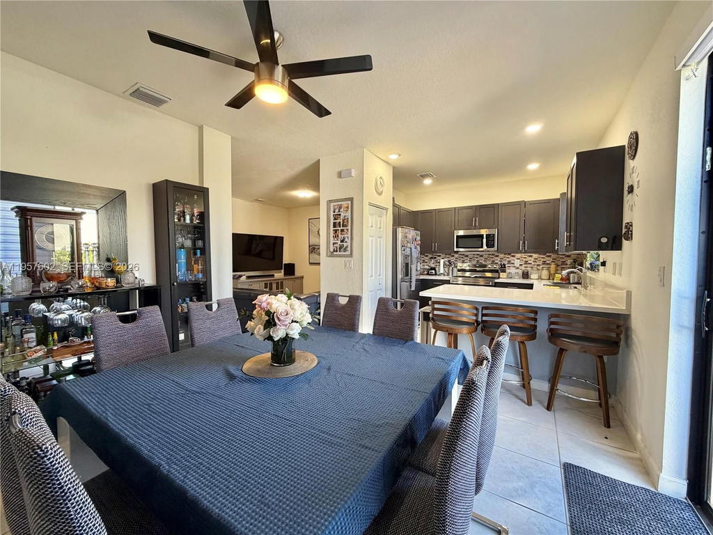 Real estate property located at 11032 33rd Way, Miami-dade, Aquabella North Replat, Hialeah, FL