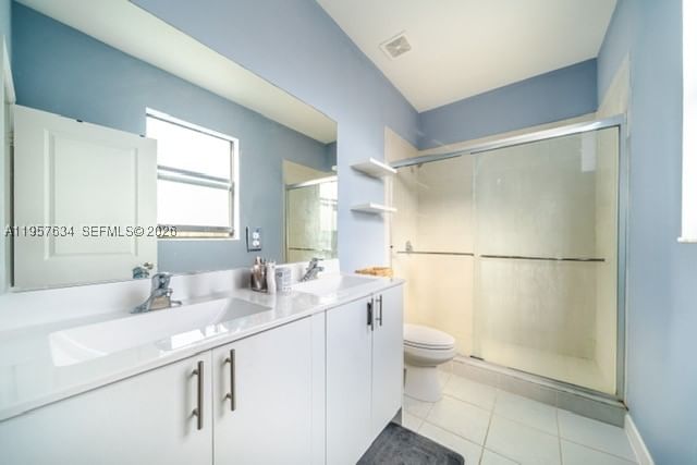 Real estate property located at 492 203rd Ter, Miami-dade, Vista Lago, Miami Gardens, FL