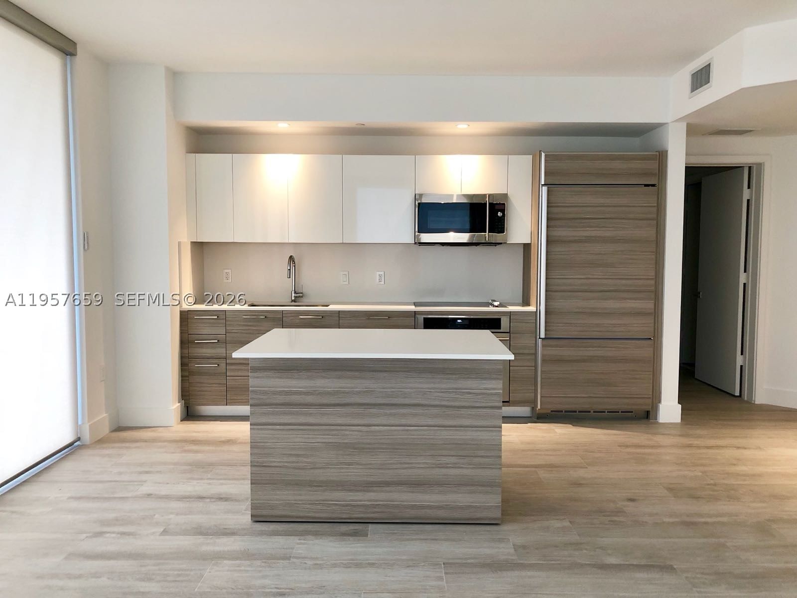Real estate property located at 121 34th St #2704, Miami-dade, 3401 Midtown Condo, Miami, FL