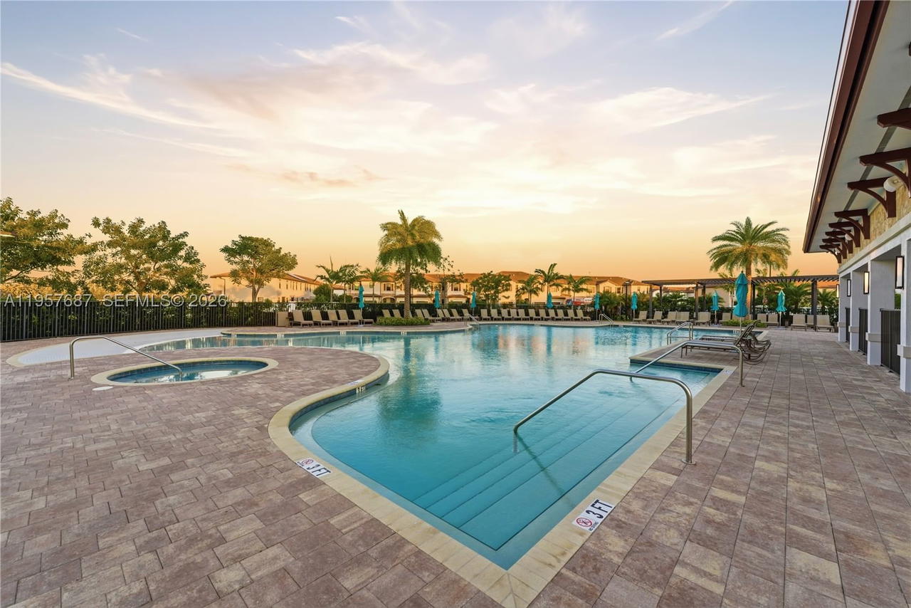 Real estate property located at 11456 33rd Way, Miami-dade, Aquabella North, Hialeah, FL