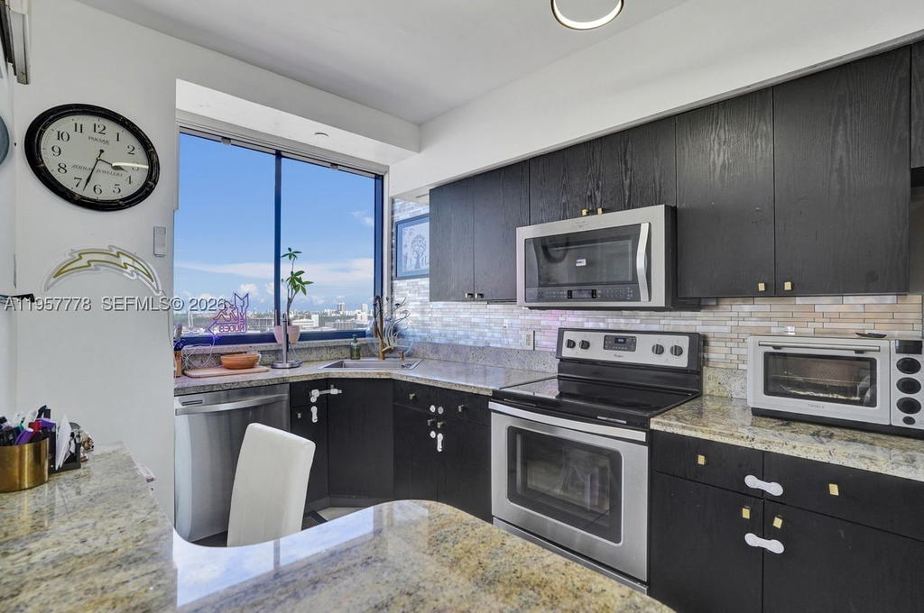 Real estate property located at 1330 West Ave #1811, Miami-dade, The Waverly At South Beac, Miami Beach, FL