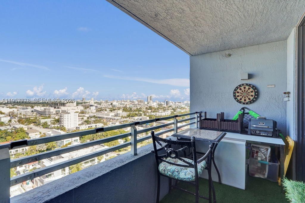 Real estate property located at 1330 West Ave #1811, Miami-dade, The Waverly At South Beac, Miami Beach, FL
