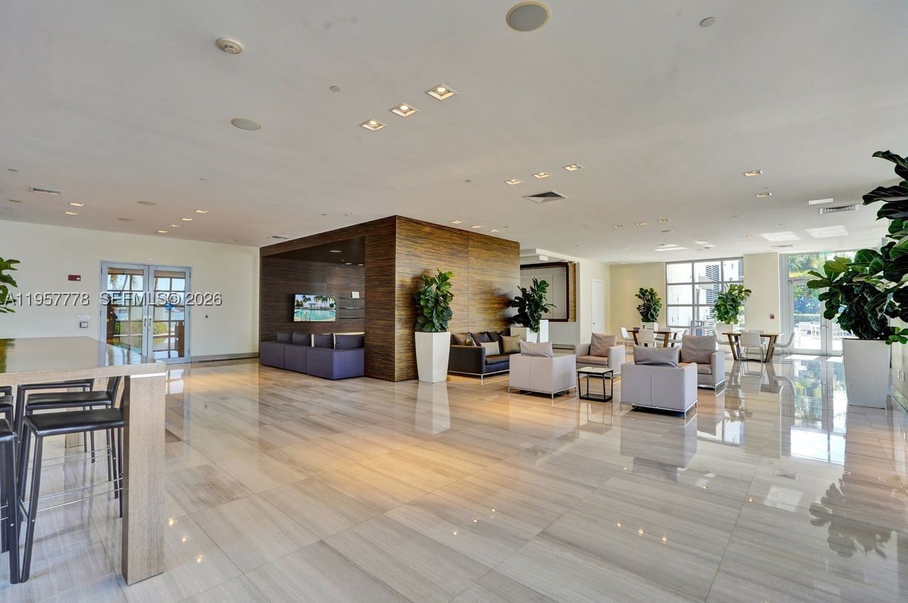 Real estate property located at 1330 West Ave #1811, Miami-dade, The Waverly At South Beac, Miami Beach, FL