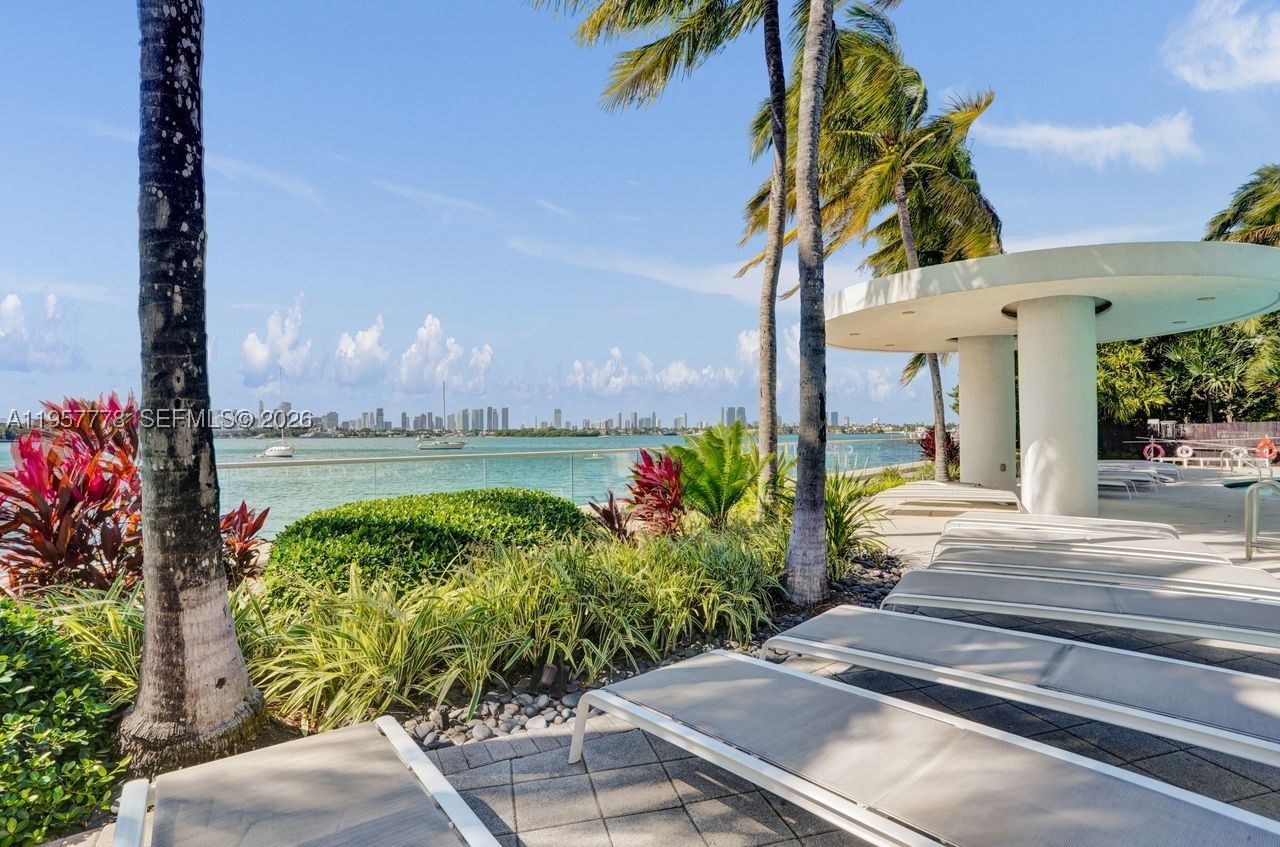 Real estate property located at 1330 West Ave #1811, Miami-dade, The Waverly At South Beac, Miami Beach, FL