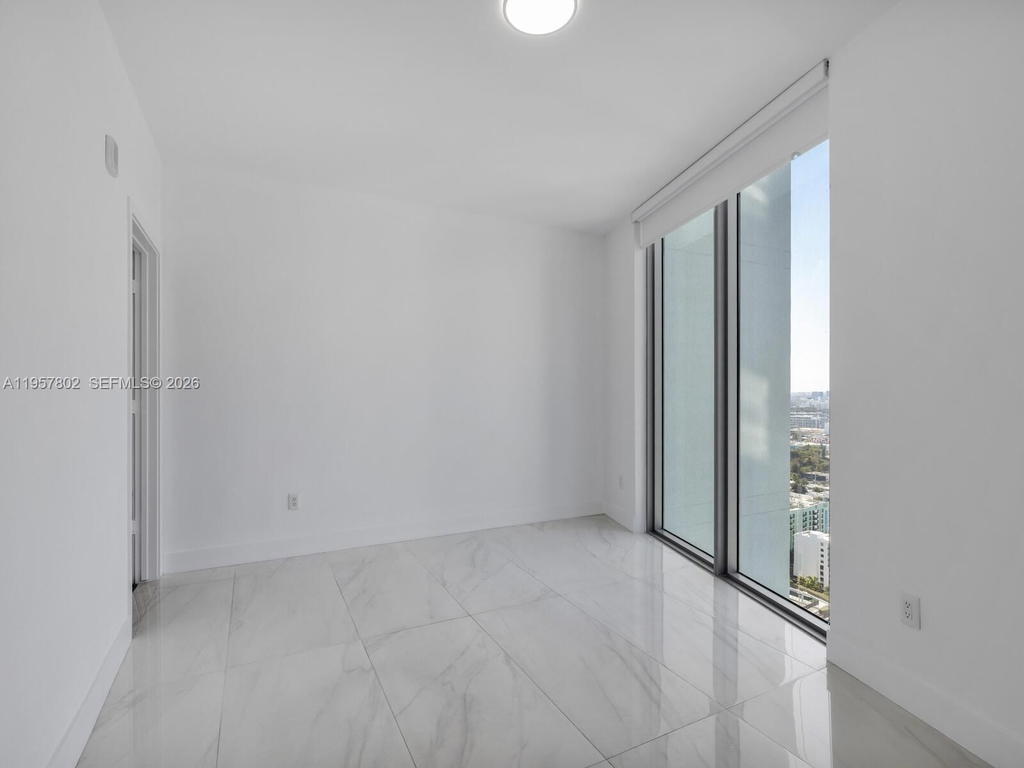 Real estate property located at 2900 7th Ave #3301, Miami-dade, Biscayne Beach Condo, Miami, FL