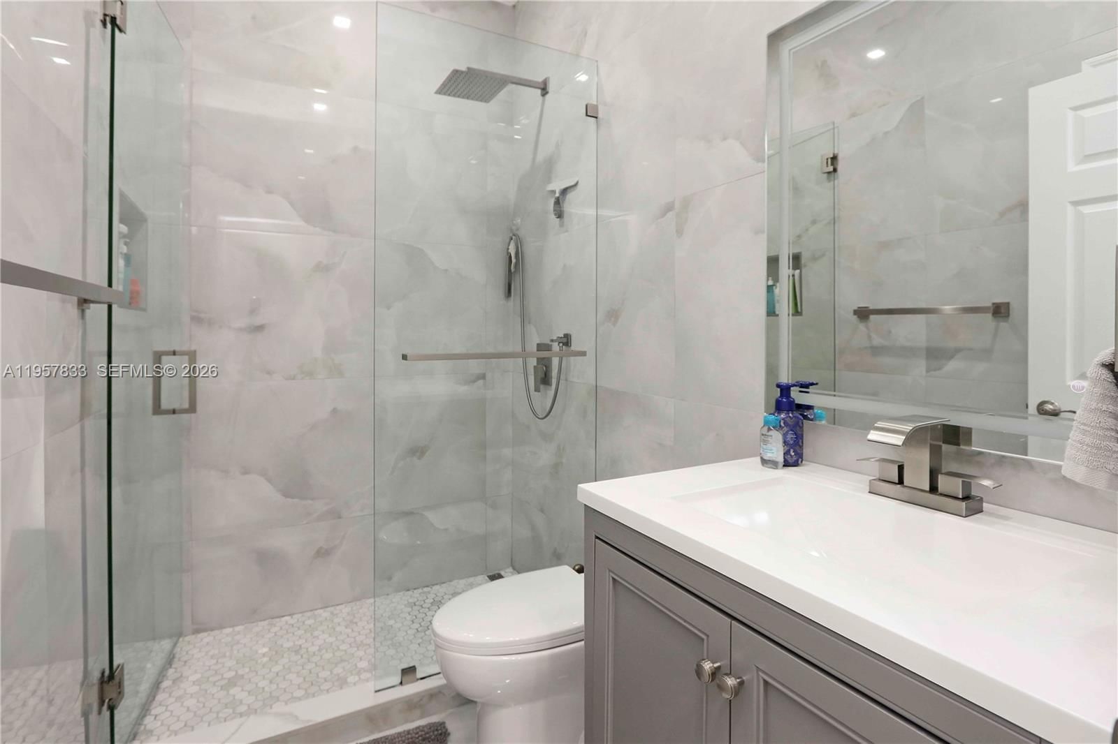 Real estate property located at 10628 33rd Way, Miami-dade, Aquabella Section Two, Hialeah, FL