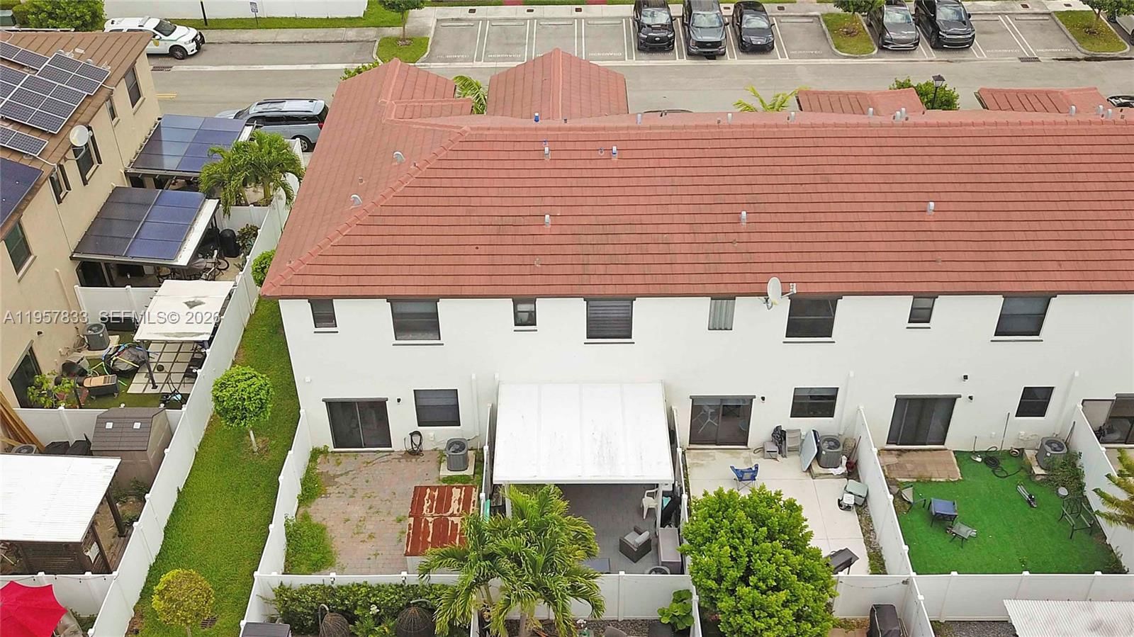 Real estate property located at 10628 33rd Way, Miami-dade, Aquabella Section Two, Hialeah, FL