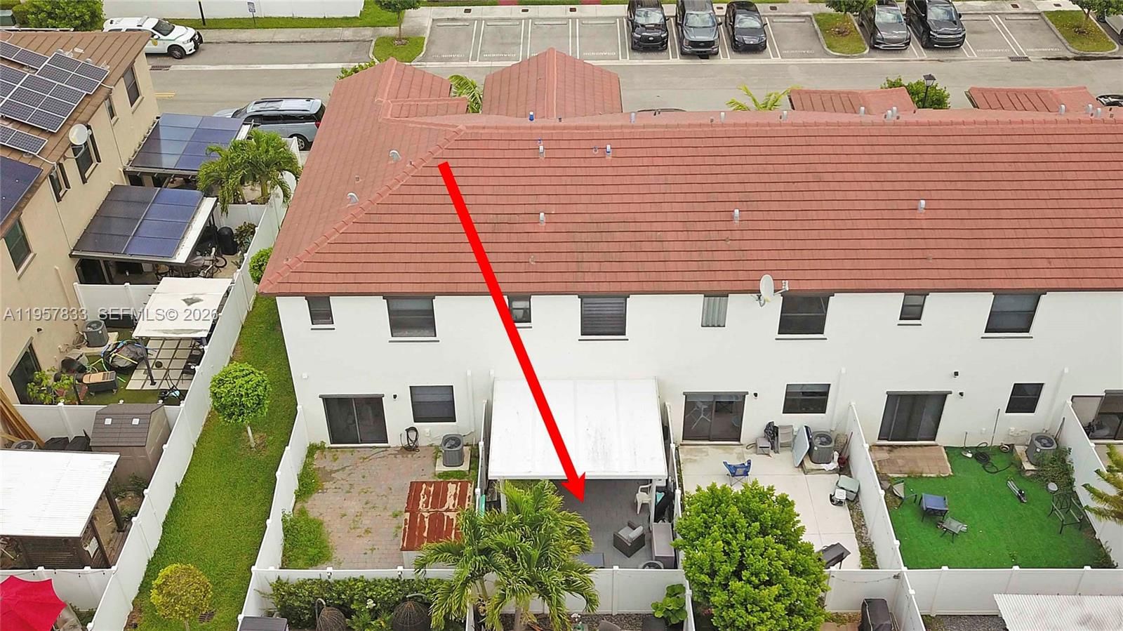 Real estate property located at 10628 33rd Way, Miami-dade, Aquabella Section Two, Hialeah, FL