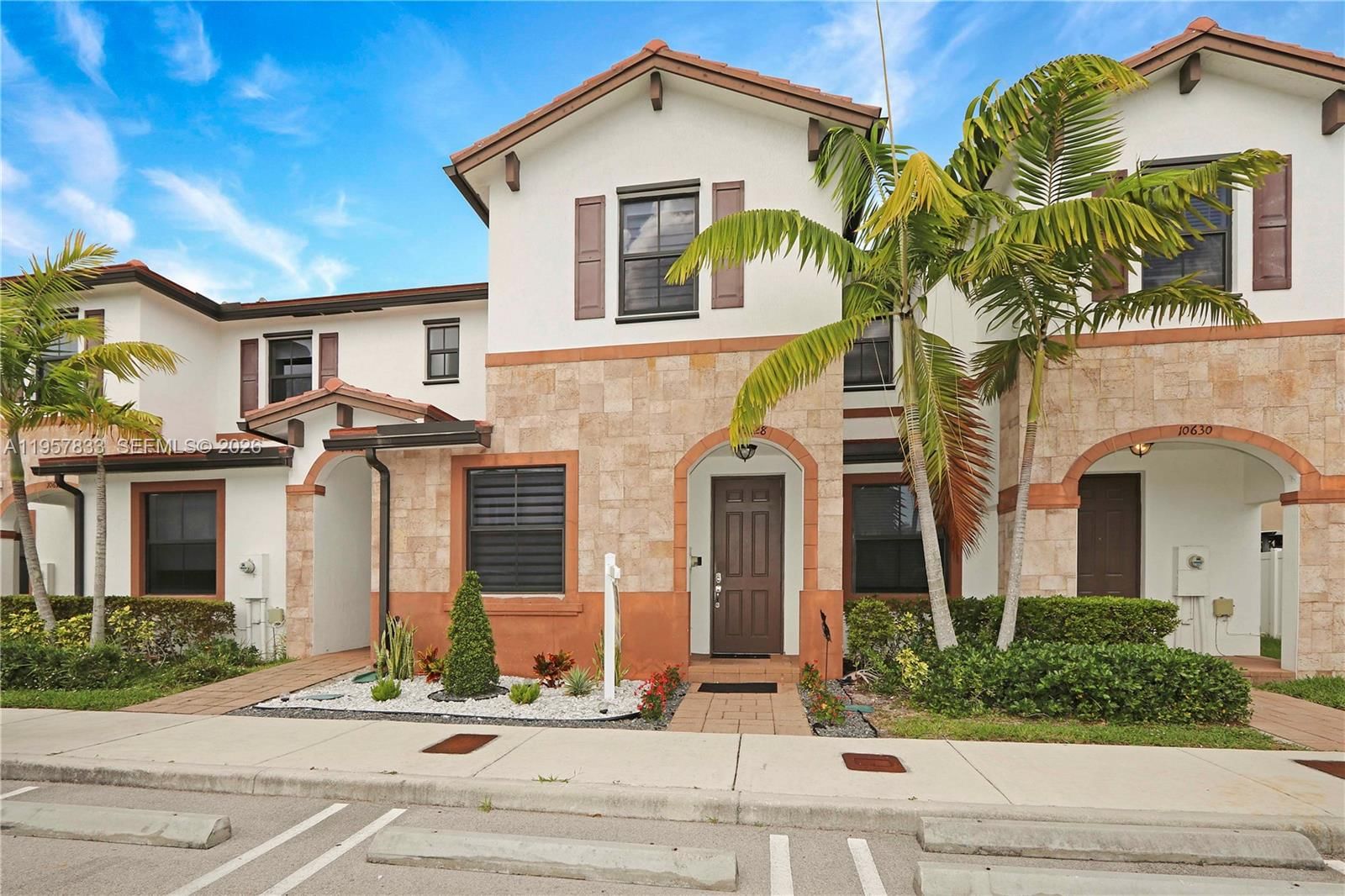 Real estate property located at 10628 33rd Way, Miami-dade, Aquabella Section Two, Hialeah, FL