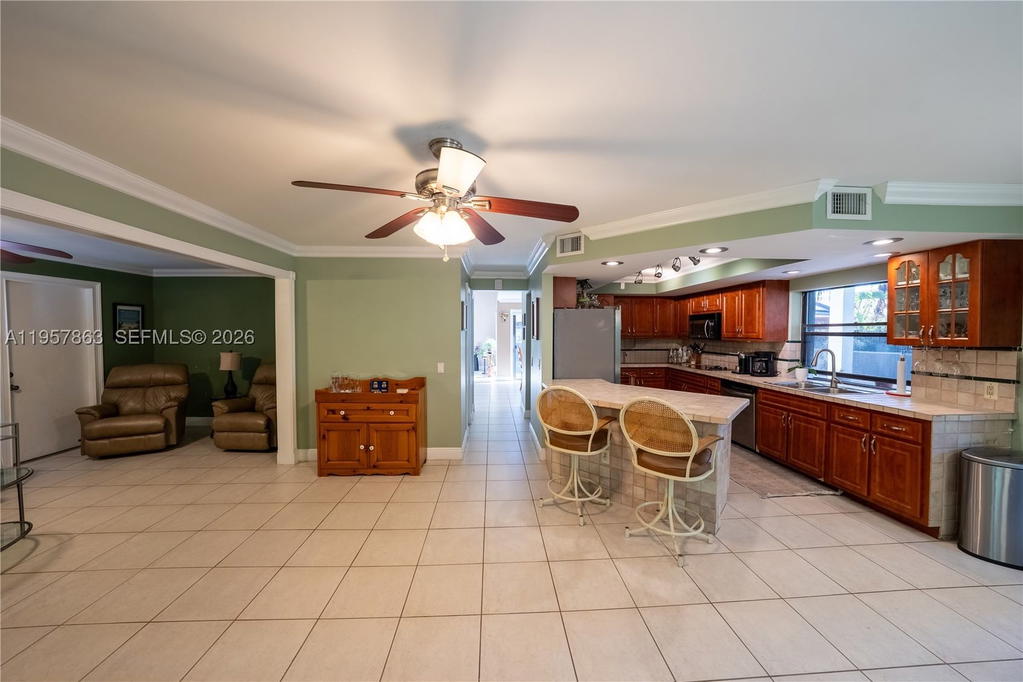 Real estate property located at 15552 48th St, Miami-dade, Lakes Of The Meadow Sec 4, Miami, FL