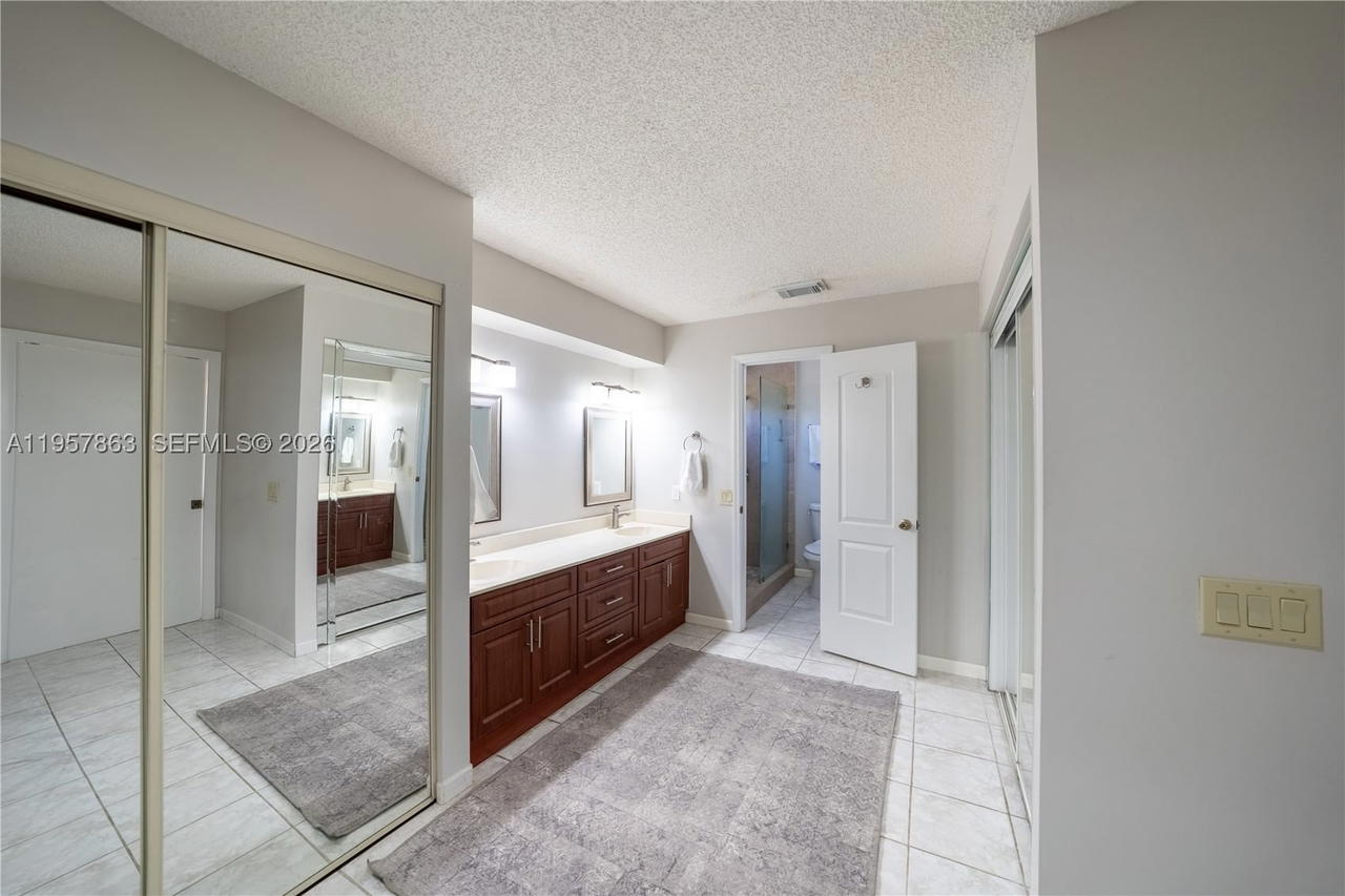 Real estate property located at 15552 48th St, Miami-dade, Lakes Of The Meadow Sec 4, Miami, FL