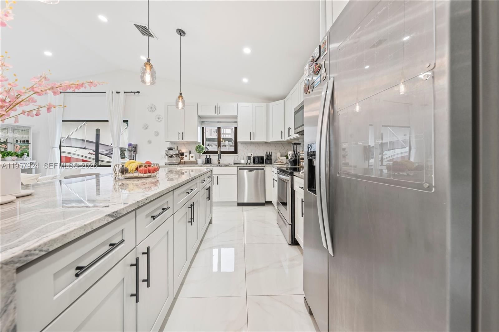 Real estate property located at 11011 143rd Ct, Miami-dade, Country Tree Sub, Miami, FL