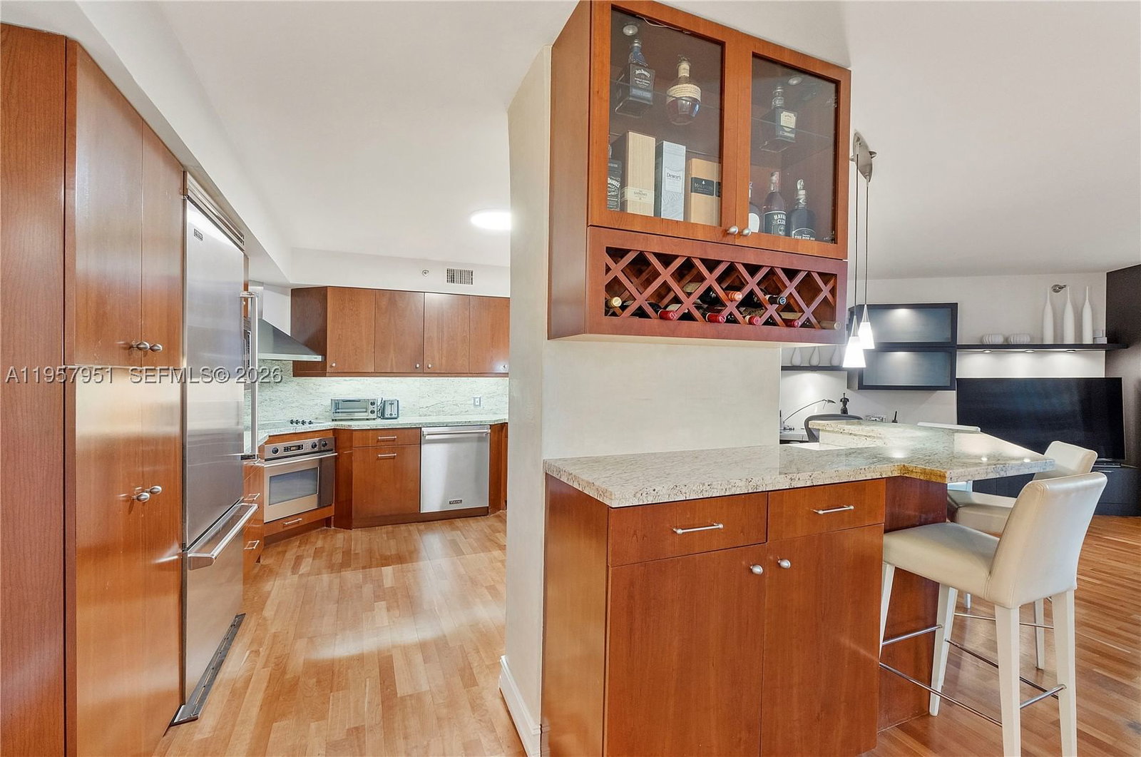 Real estate property located at 3500 Mystic Pointe Dr #1407, Miami-dade, Mystic Pointe Tower 400, Aventura, FL