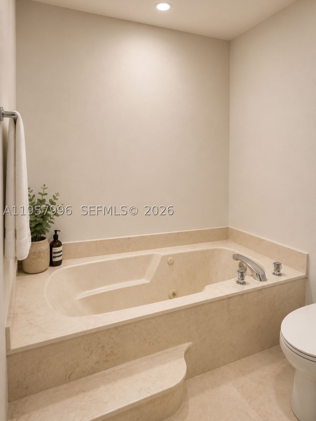 Real estate property located at 520 Brickell Key Dr A1904, Miami-dade, Brickell Key One Condo, Miami, FL