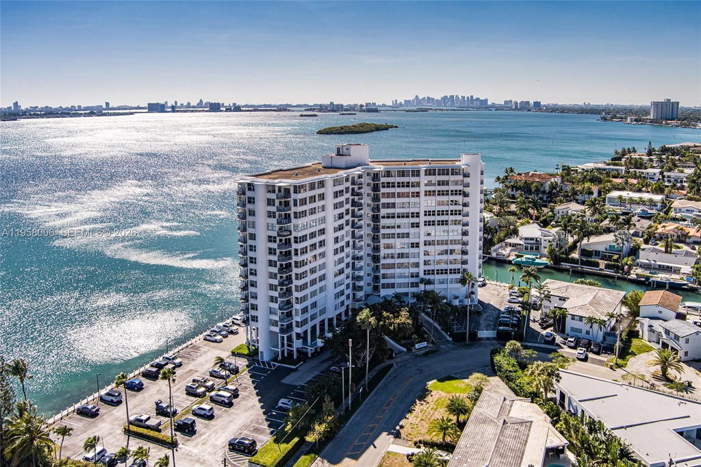 Real estate property located at 11930 Bayshore Dr #606, Miami-dade, Majorca Towers Condo, North Miami, FL