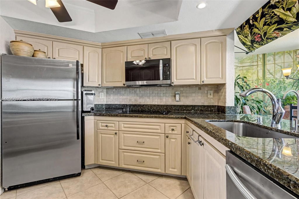 Real estate property located at 11930 Bayshore Dr #606, Miami-dade, Majorca Towers Condo, North Miami, FL