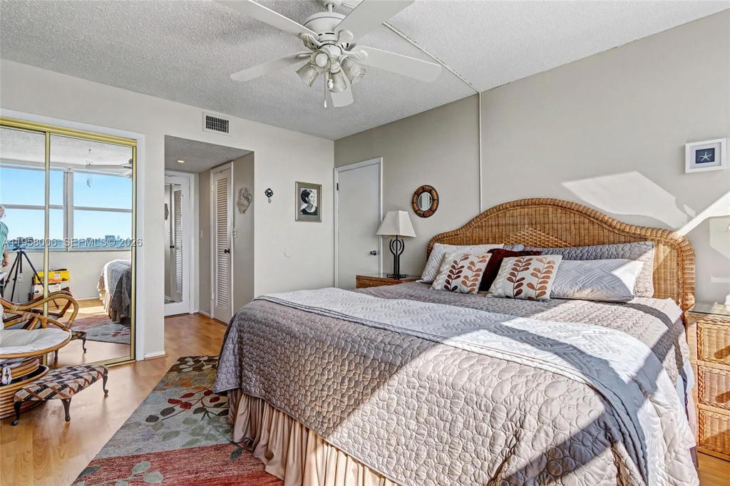 Real estate property located at 11930 Bayshore Dr #606, Miami-dade, Majorca Towers Condo, North Miami, FL