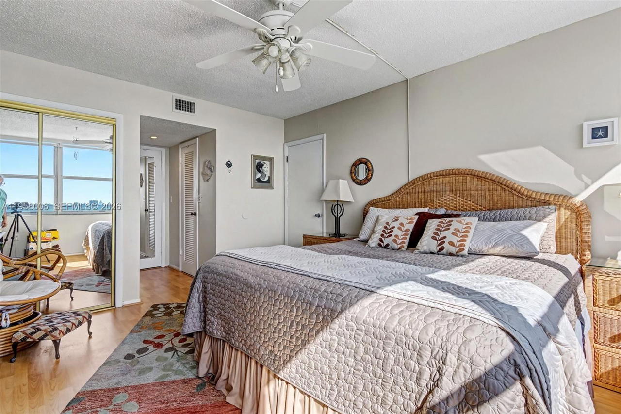 Real estate property located at 11930 Bayshore Dr #606, Miami-dade, Majorca Towers Condo, North Miami, FL
