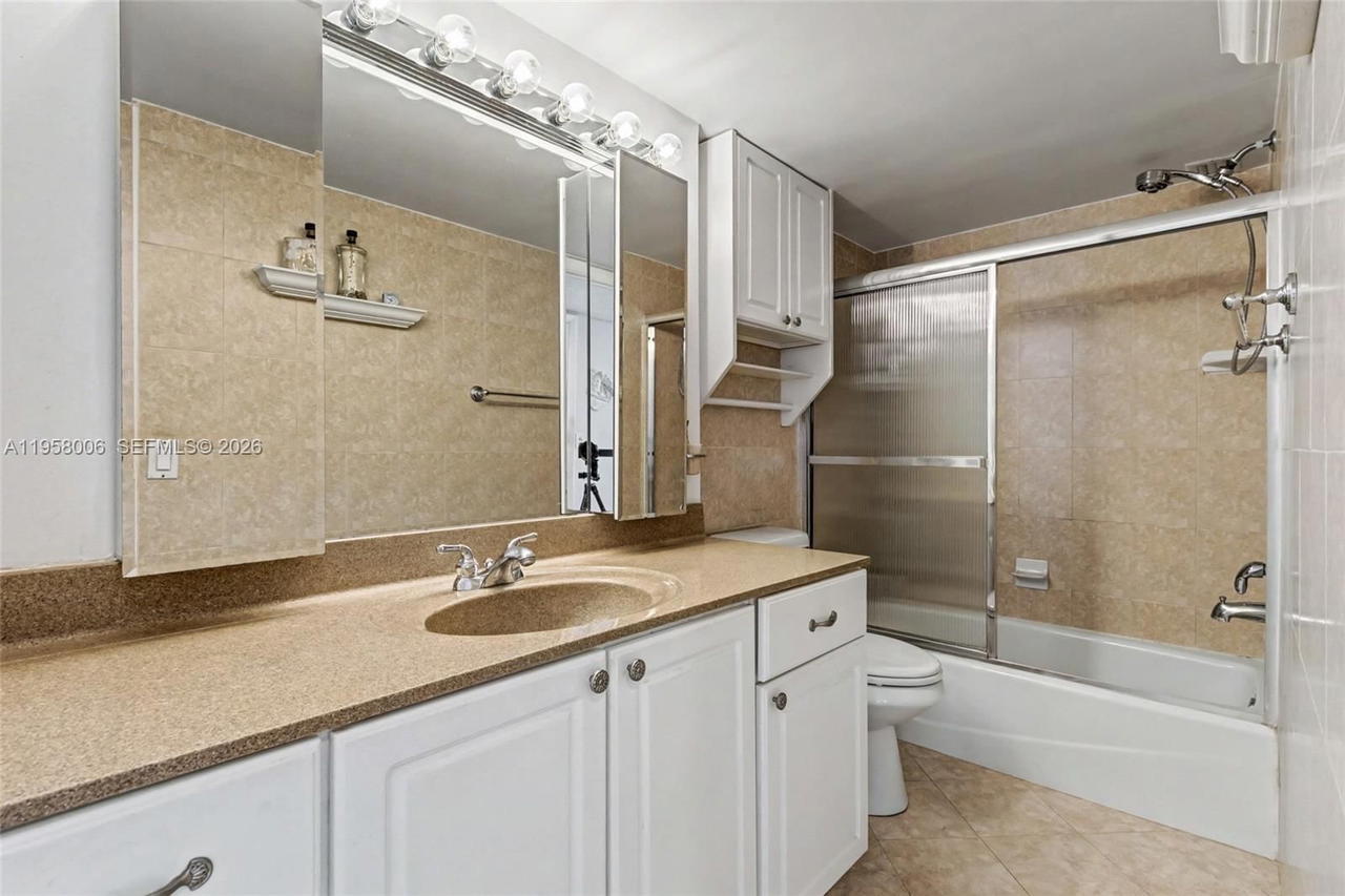 Real estate property located at 11930 Bayshore Dr #606, Miami-dade, Majorca Towers Condo, North Miami, FL