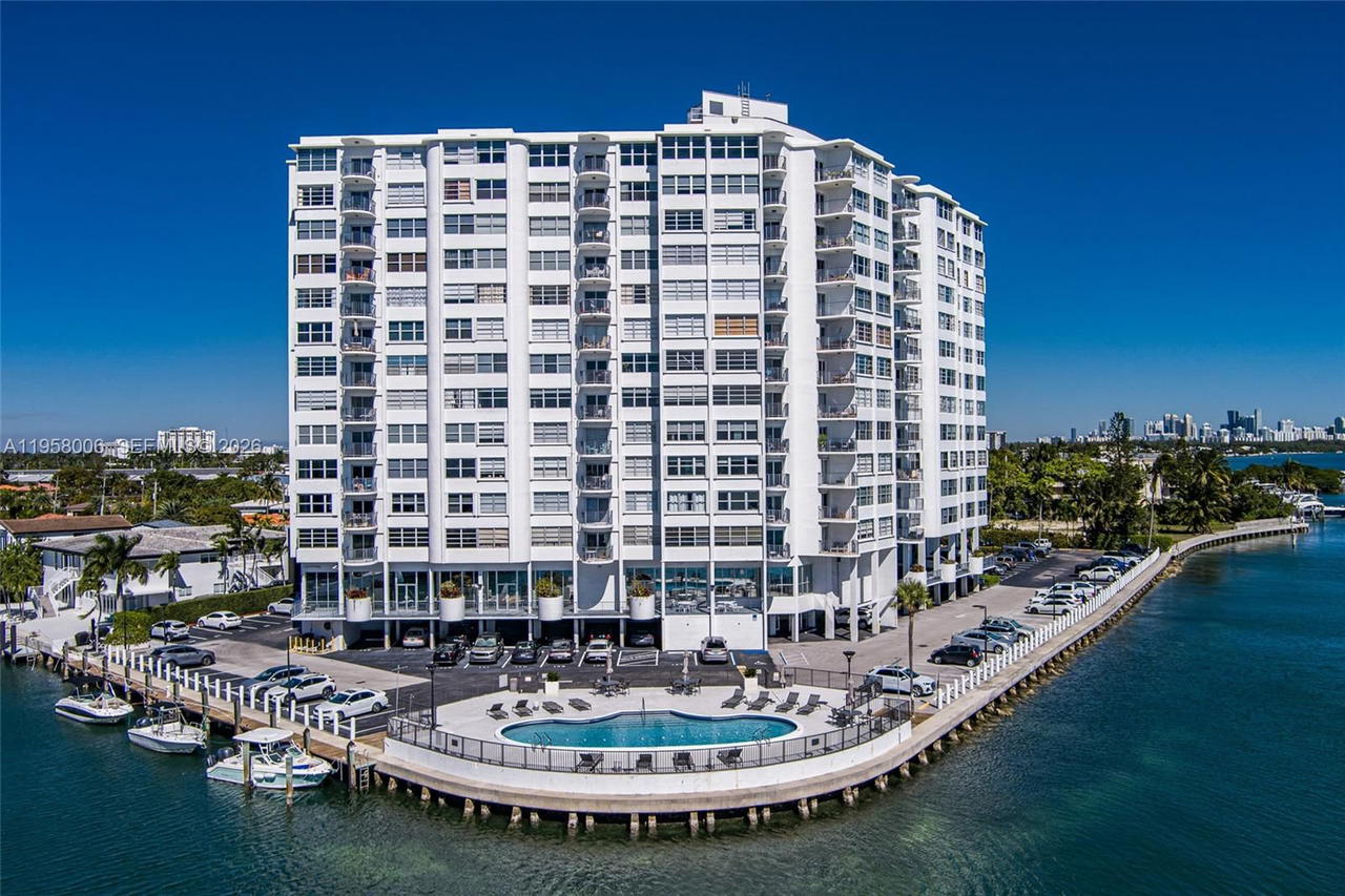 Real estate property located at 11930 Bayshore Dr #606, Miami-dade, Majorca Towers Condo, North Miami, FL