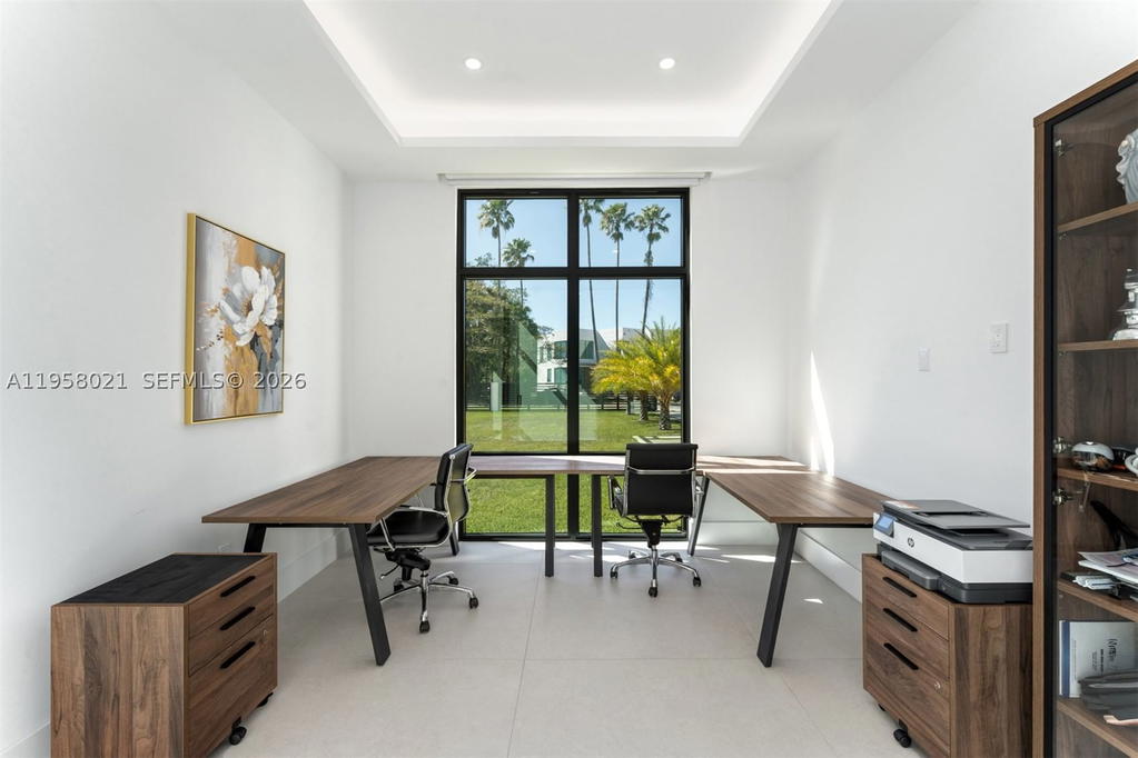 Real estate property located at 9525 95th Ct, Miami-dade, Nutmeg Estates, Miami, FL